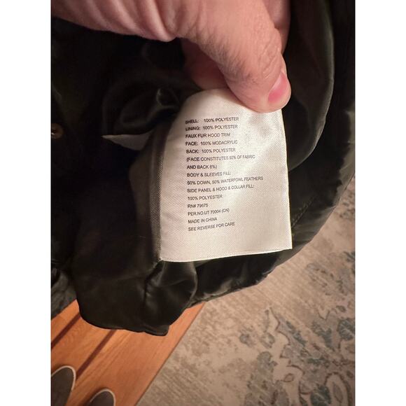 Michael Kors Women's Chevron Puffer Down Coat Faux Fur Hood size XL Nwt - Picture 7 of 10